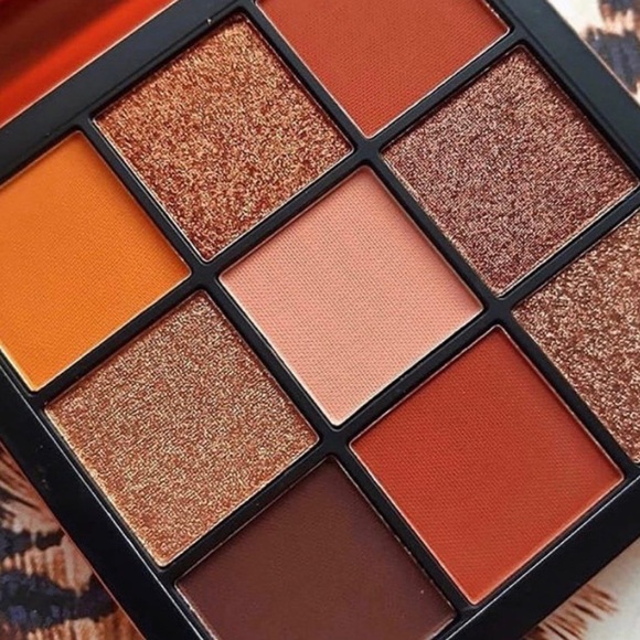 ✨ HUDA BEAUTY Topaz Obsessions Eyeshadow Palette - Picture 6 of 9